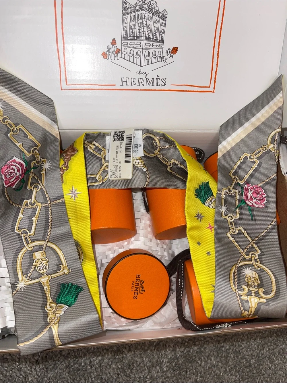 Hermés C’est La Fete Yellow & Grey Silk Twilly Scarf with Roses